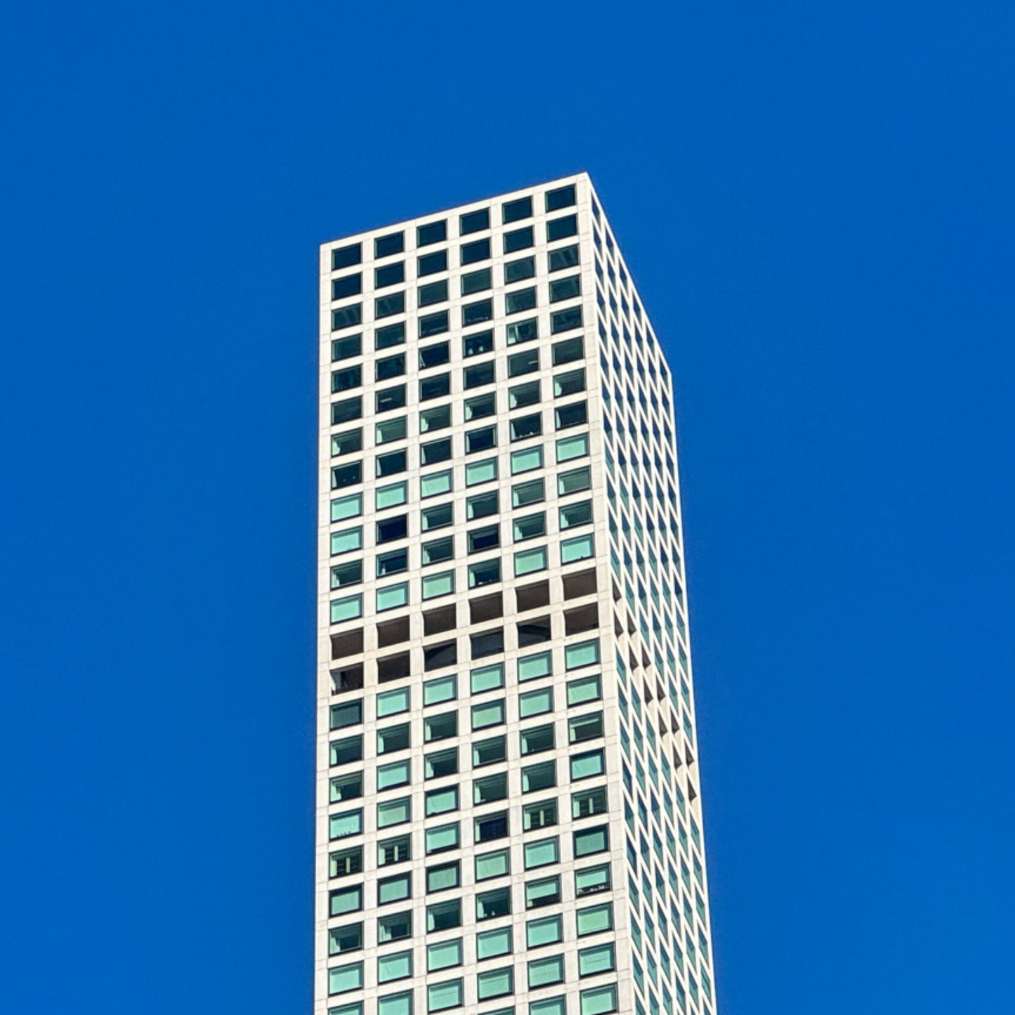 Looking Blue 432 Park Ave NYC